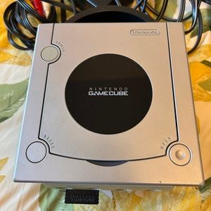 NINTENDO GAMECUBE, CONTROLLERS, x10 GAMES